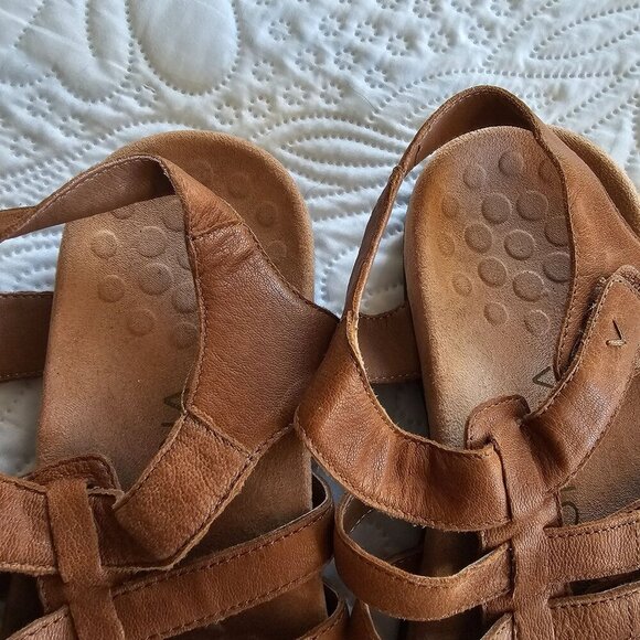 Vionic Womens Harissa Leather Sandals, Size 8 Wide, Tan Adjustable Straps - Picture 9 of 13